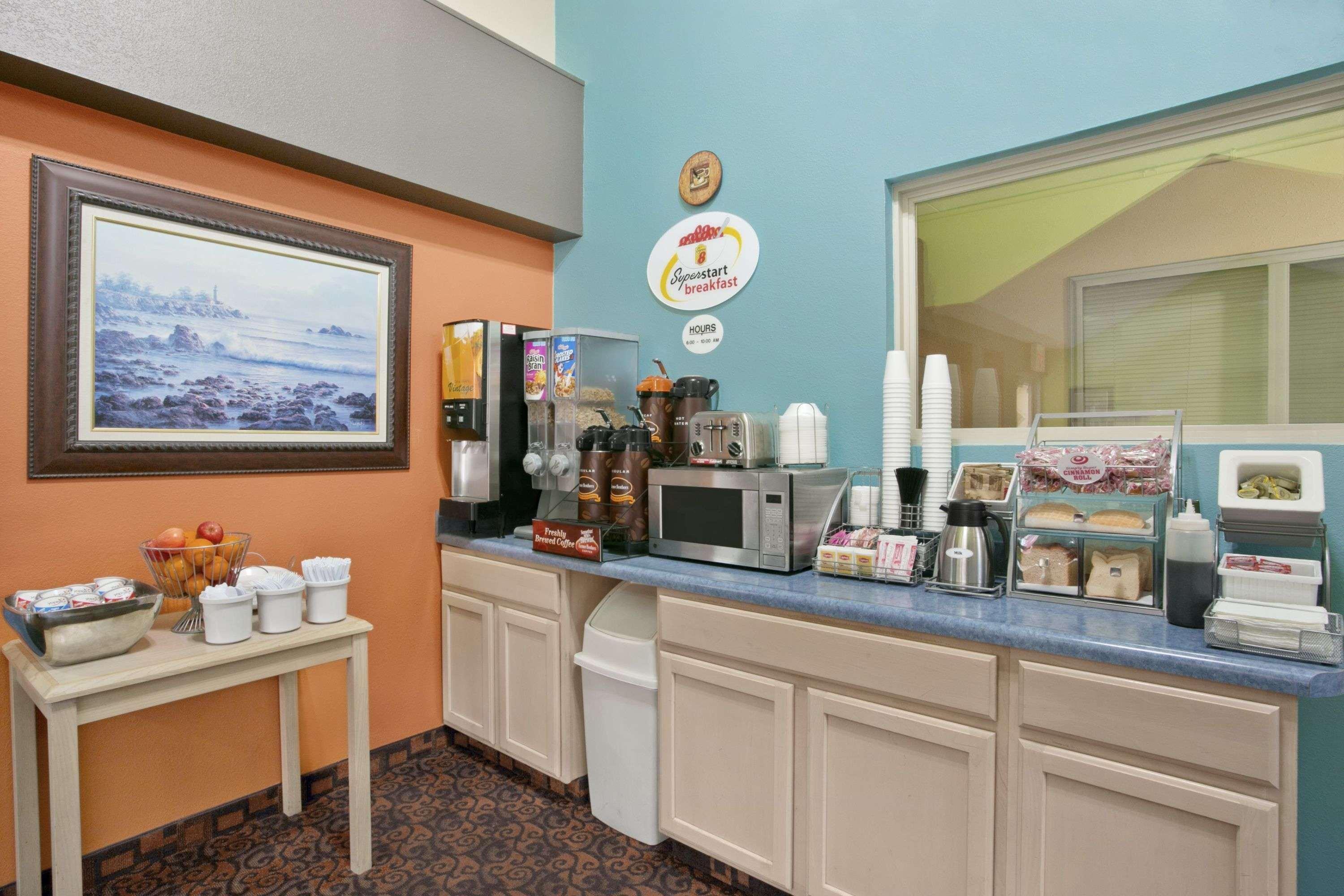 Super 8 By Wyndham Belleville St. Louis Area Exterior photo