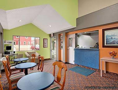Super 8 By Wyndham Belleville St. Louis Area Exterior photo