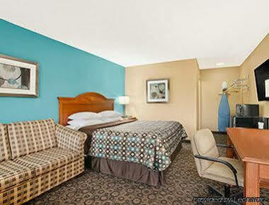 Super 8 By Wyndham Belleville St. Louis Area Exterior photo