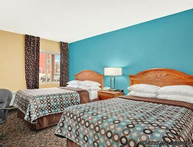 Super 8 By Wyndham Belleville St. Louis Area Exterior photo